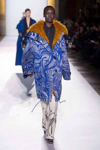 Look 41